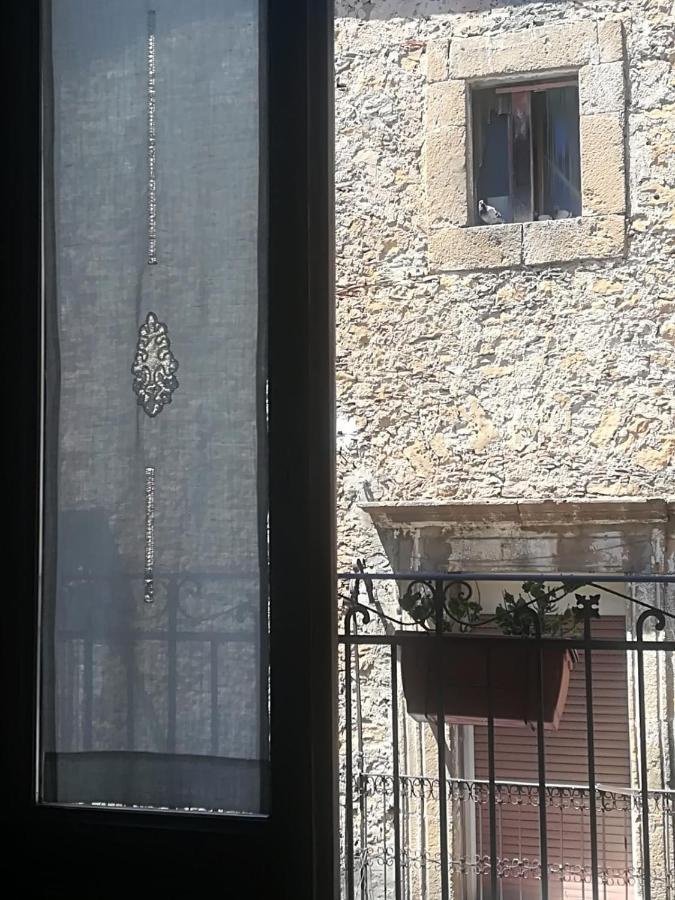 B&B L'Angolo Sulla Piazza Mirabella Imbaccari Екстериор снимка