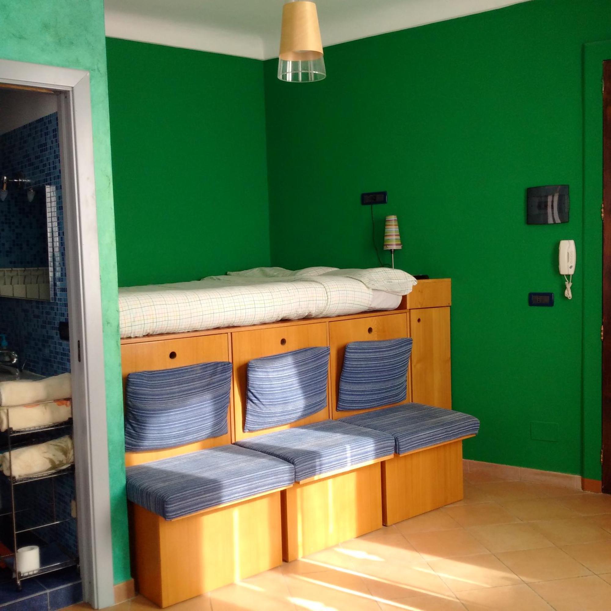 B&B L'Angolo Sulla Piazza Mirabella Imbaccari Екстериор снимка